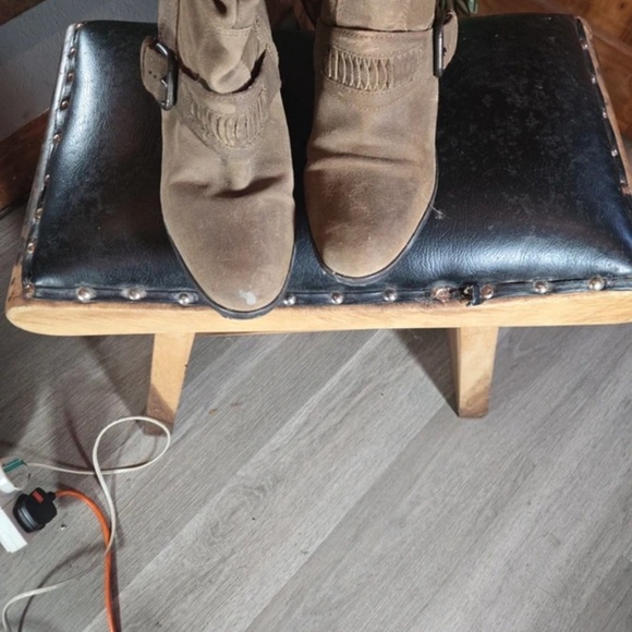 Clarks Brown Suede Heeled Boots - Picture 6 of 7